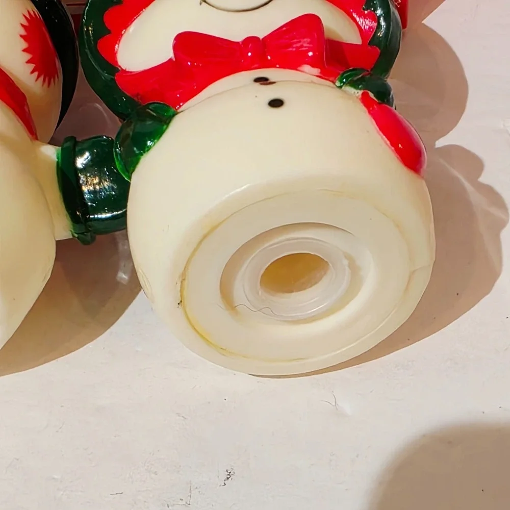 Vtg Hallmark Christmas Salt & Pepper Shakers Happy & Merry Mr. & Mrs. Snowman